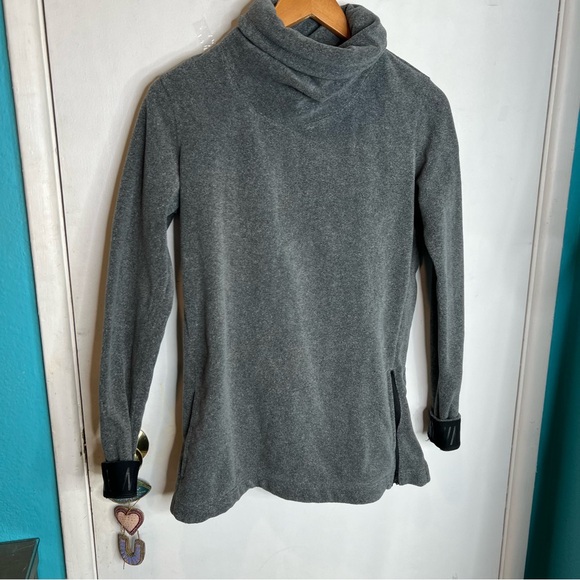 Nike High Neck Gray Long Sleeve Pullover Fleece - Picture 1 of 4